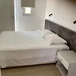 Sea Breeze 2 Apartamento *