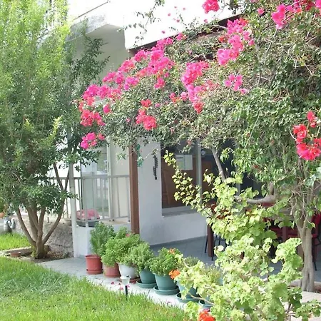 Sea Breeze 2 Apartment *