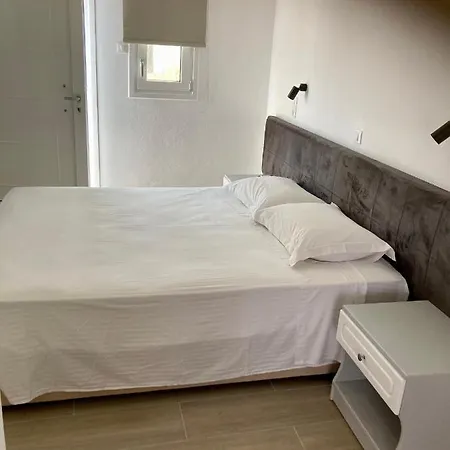 Sea Breeze 2 Apartment *