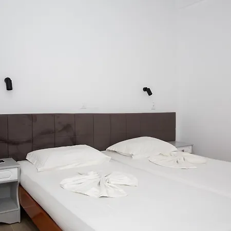 Apartment Sea Breeze 2 *