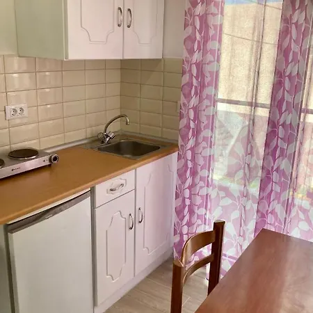 Apartment Sea Breeze 2