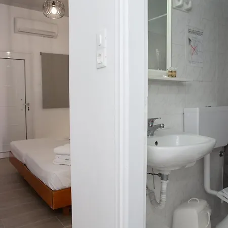Apartment Sea Breeze 2
