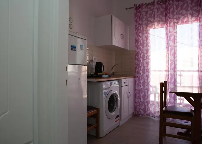 Sea Breeze 2 Апартаменты *